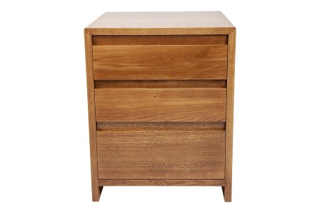 Тумбочка со скрытыми ручками из массива в минималистичном стиле