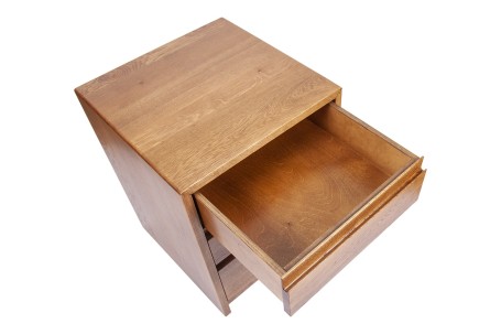 Тумбочка со скрытыми ручками из массива в минималистичном стиле