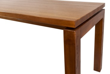 Стол с парящей столешницей из массива