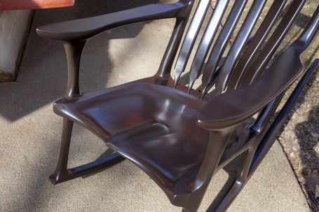 Кресло-качалка с узкой спинкой в стиле Sam Maloof