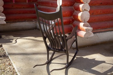 Кресло-качалка с узкой спинкой в стиле Sam Maloof