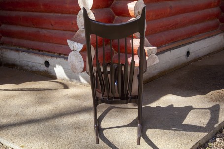 Кресло-качалка с узкой спинкой в стиле Sam Maloof