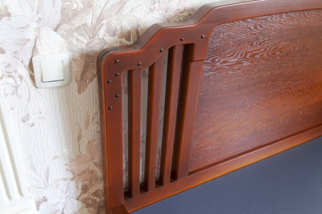 Двуспальная кровать в стиле Greene &amp; Greene