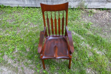 Стул в стиле Сэма Малуфа с подлокотниками