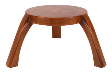 Табуретка на трёх ножках из массива в стиле Sam Maloof