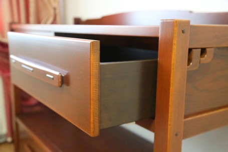 Комод в стиле Greene &amp; Greene из массива бука