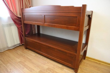 Комод в стиле Greene &amp; Greene из массива бука