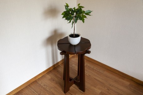 Подставка под цветы в стиле Greene &amp; Greene