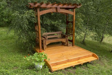 Качающаяся скамейка со спинкой из массива